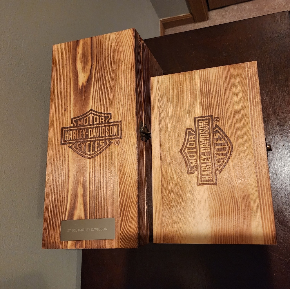 Harley Davidson Decanter Wooden Set ST JOE HARLEY DAVIDSON Collectible Bar Decor - Picture 6 of 16